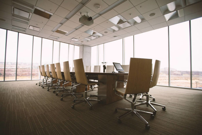 7 modeli krzeseł konferencyjnych idealnych do nowoczesnego biura